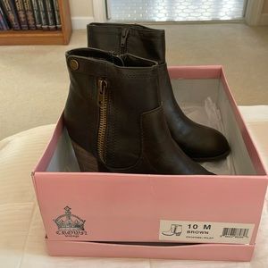 Ladies Crown vintage Booties